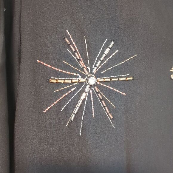 LOFT Women's Embellished V-Neck Top SIZE XXS NWOT - Picture 9 of 9